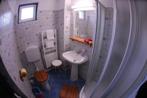 Sugo Panzio Madarasi Hargita Hotel Izvoare  Kamer foto