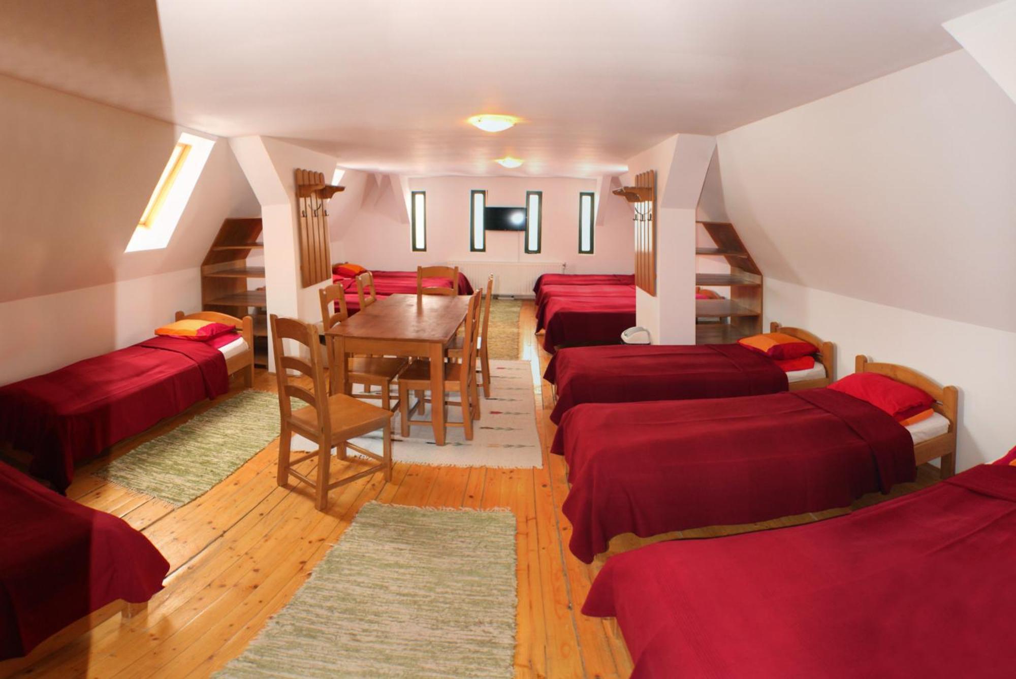 Sugo Panzio Madarasi Hargita Hotel Izvoare  Buitenkant foto