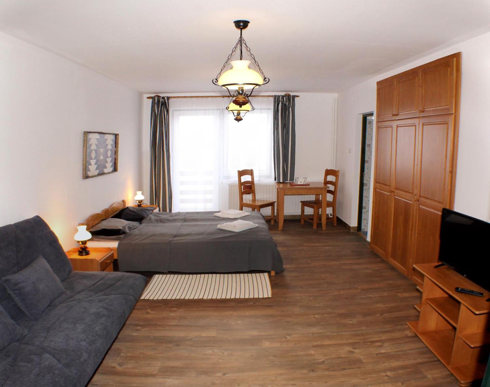 Sugo Panzio Madarasi Hargita Hotel Izvoare  Buitenkant foto