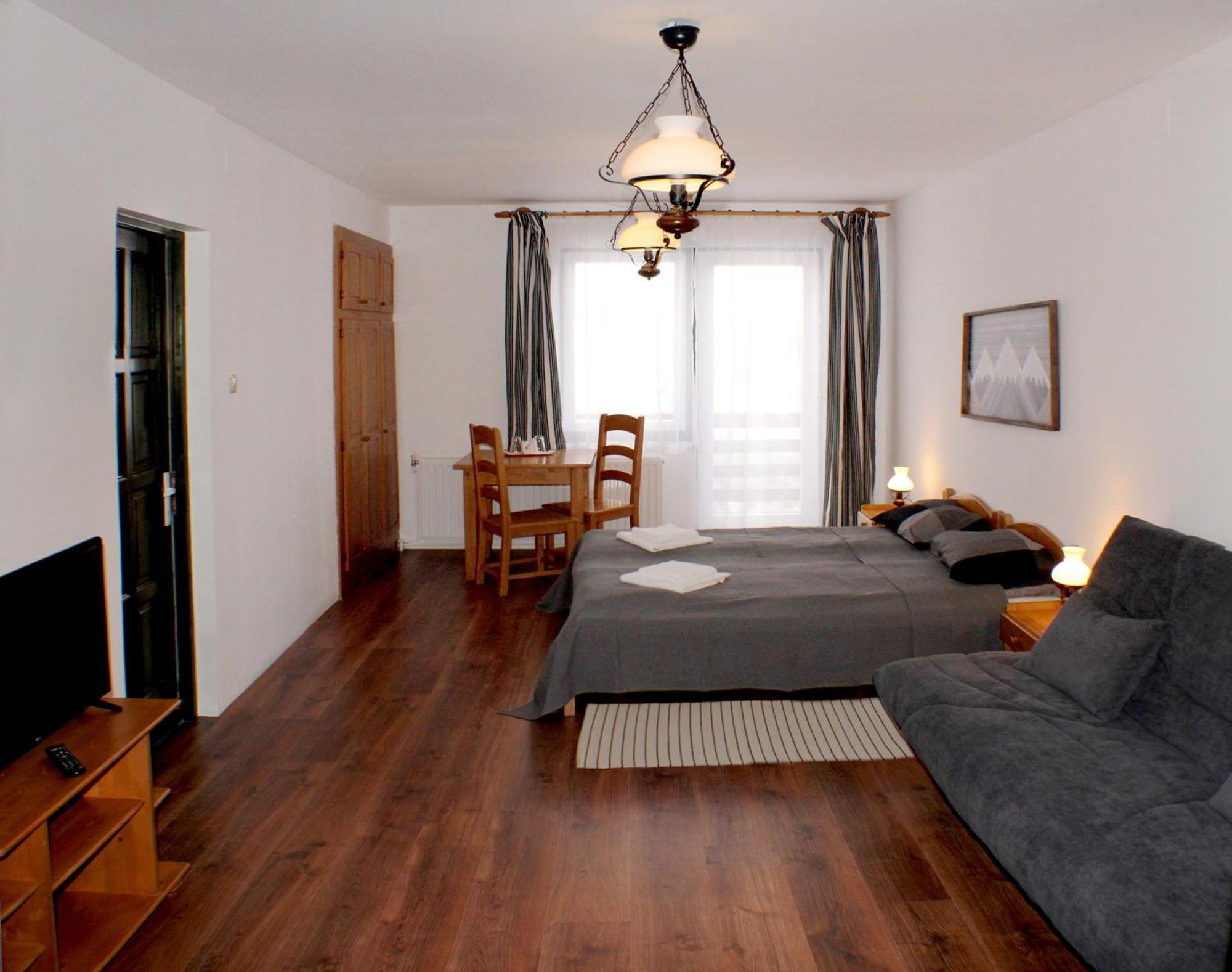 Sugo Panzio Madarasi Hargita Hotel Izvoare  Buitenkant foto