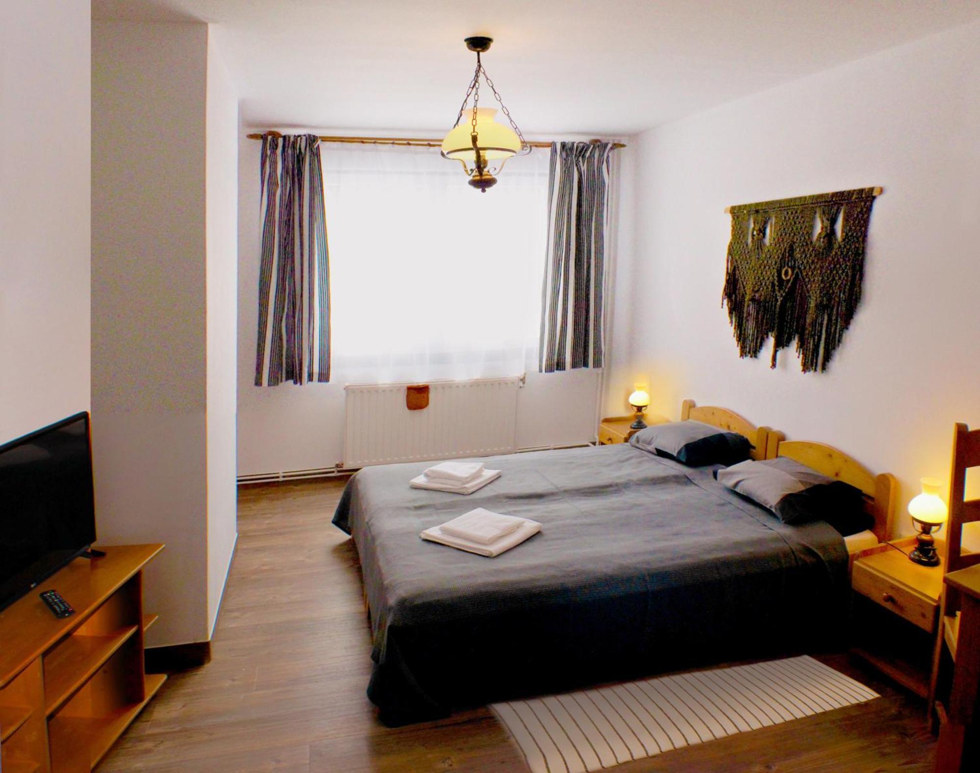 Sugo Panzio Madarasi Hargita Hotel Izvoare  Buitenkant foto